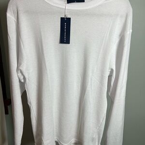 White Crew Neck shirt with Long Sleeves